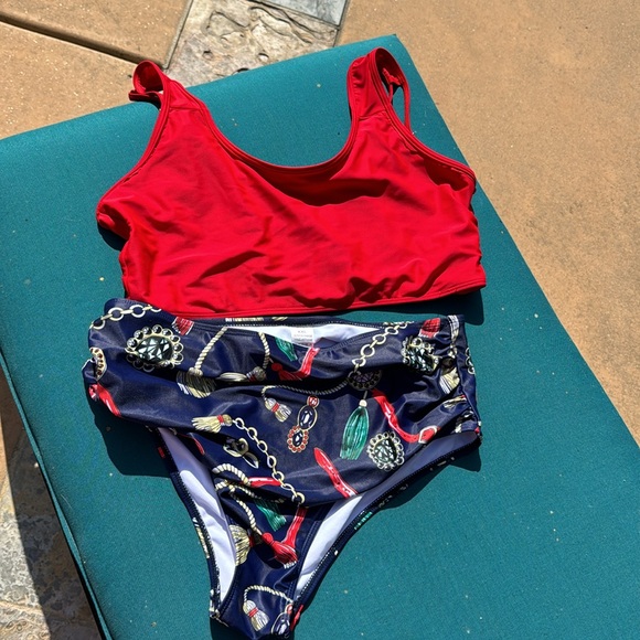 2-piece swimsuit 🧜🏼‍♀️🏊🏼‍♂️👙XL - Picture 4 of 9